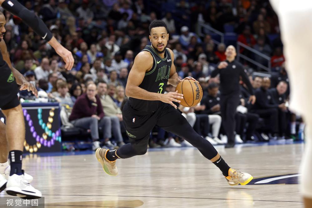 在社交媒体 在社交媒体